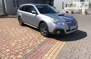 Внедорожник / Кроссовер Subaru Outback 2013 в Рава-Русской