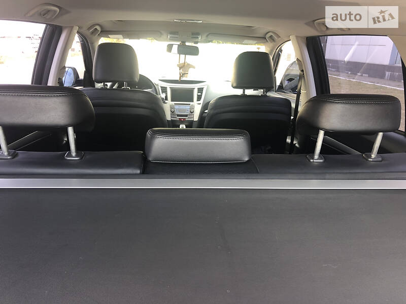 Позашляховик / Кросовер Subaru Outback 2011 в Миколаєві