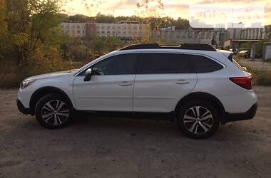 Универсал Subaru Outback 2017 в Киеве