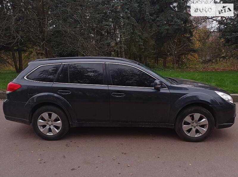 Позашляховик / Кросовер Subaru Outback 2011 в Житомирі