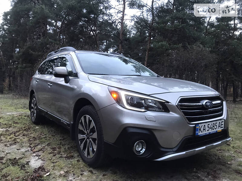 Внедорожник / Кроссовер Subaru Outback 2015 в Киеве