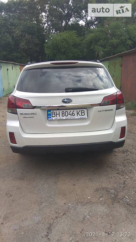 Універсал Subaru Outback 2011 в Одесі