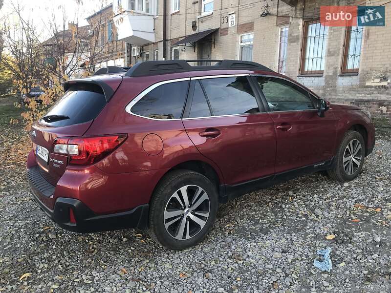 Універсал Subaru Outback 2018 в Дніпрі