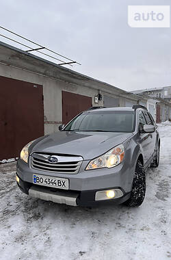 Универсал Subaru Outback 2010 в Тернополе