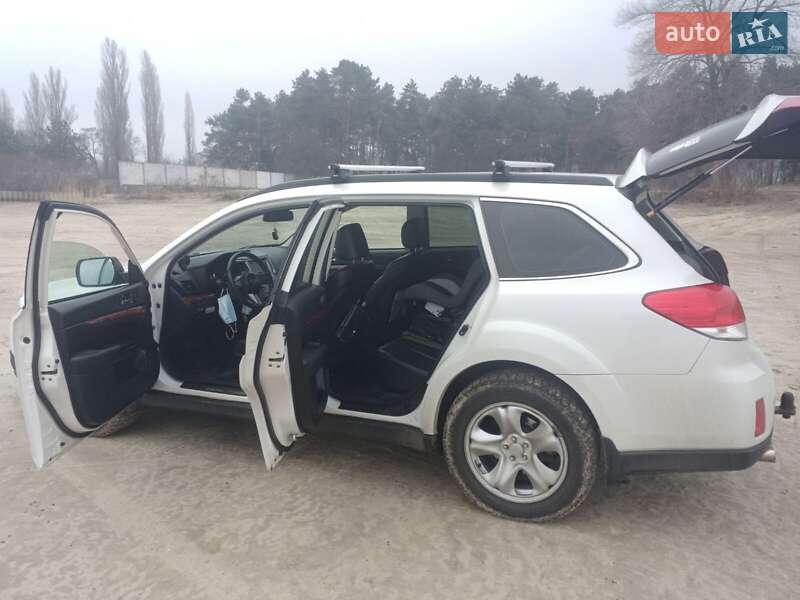 Універсал Subaru Outback 2010 в Черкасах