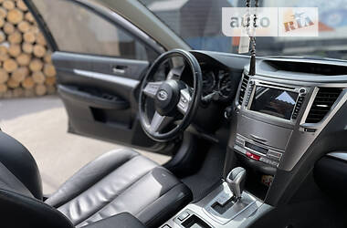 Универсал Subaru Outback 2011 в Глухове