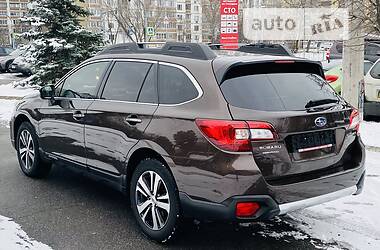 Внедорожник / Кроссовер Subaru Outback 2018 в 