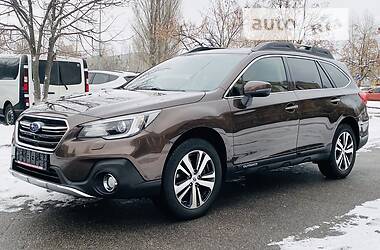 Внедорожник / Кроссовер Subaru Outback 2018 в 