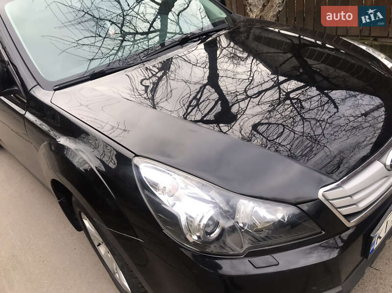Універсал Subaru Outback 2011 в Києві
