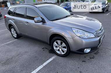 Универсал Subaru Outback 2010 в Львове