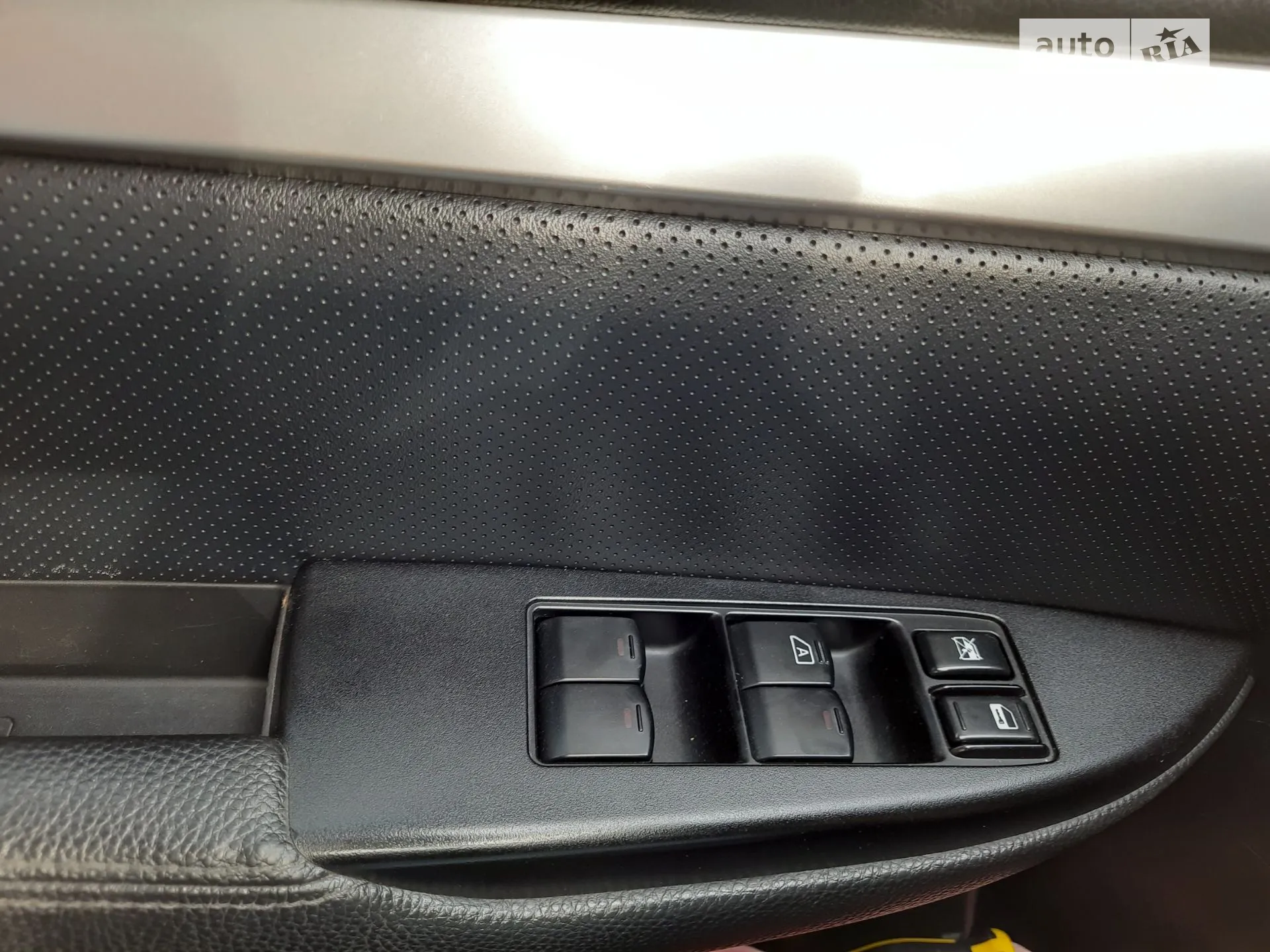 2010 Subaru Outback - мініатюра 29