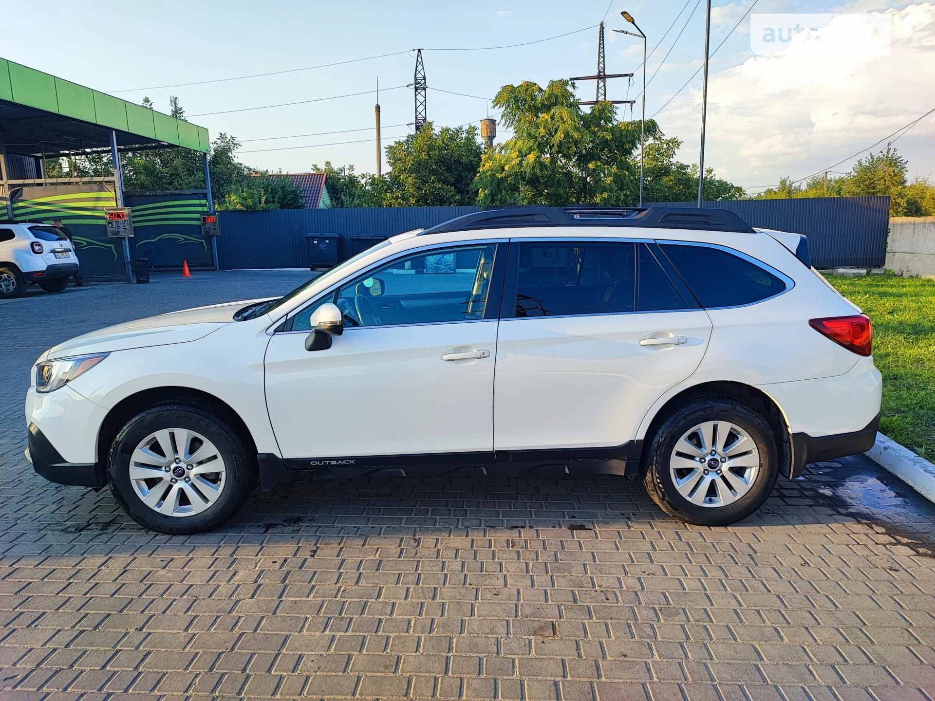 2017 Subaru Outback - мініатюра 2