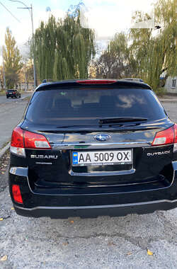 Універсал Subaru Outback 2010 в Києві