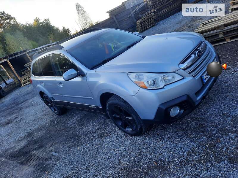 Универсал Subaru Outback 2013 в Романове