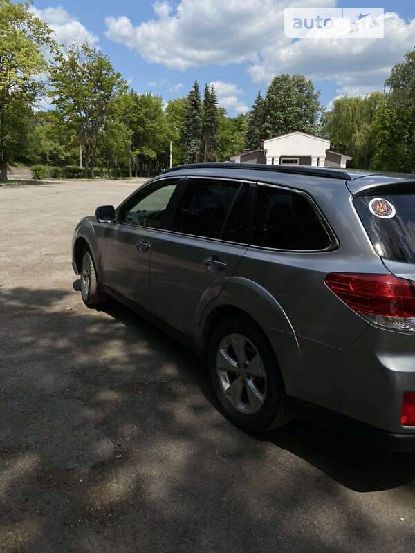 Универсал Subaru Outback 2011 в Тернополе