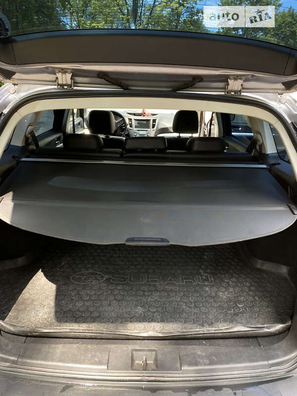 Универсал Subaru Outback 2011 в Тернополе