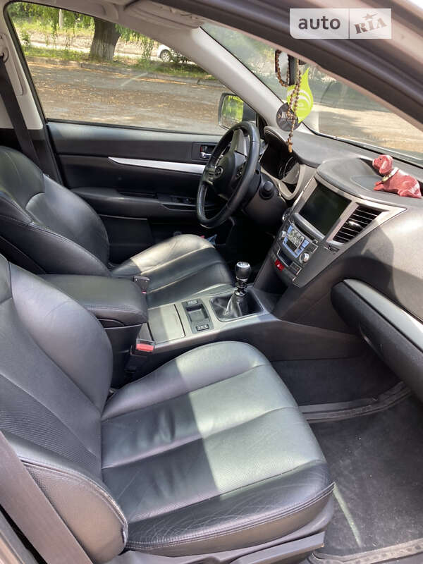Универсал Subaru Outback 2011 в Тернополе