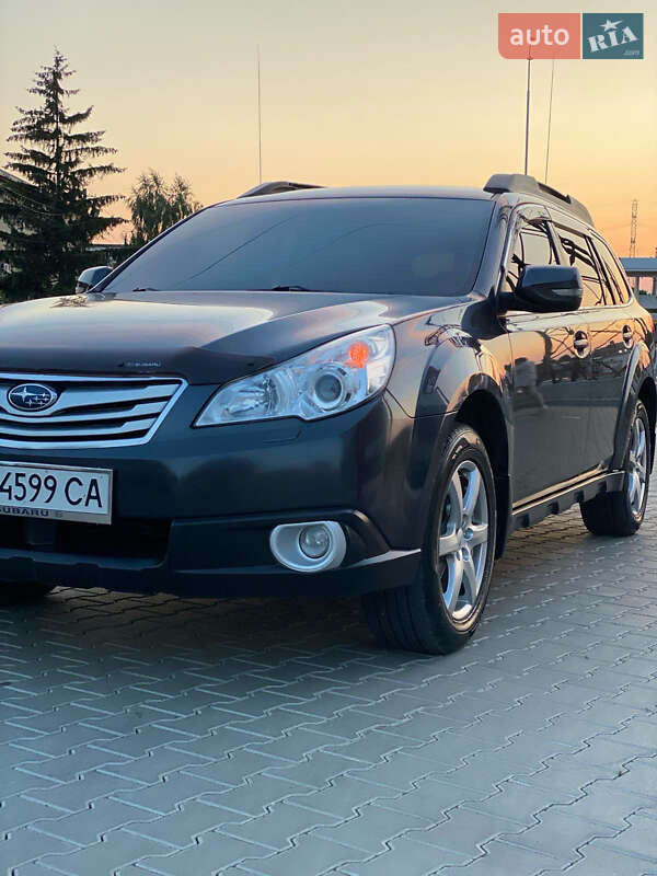 Subaru Outback 2010