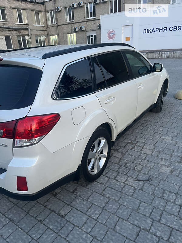 Универсал Subaru Outback 2013 в Львове