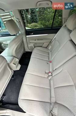 Универсал Subaru Outback 2010 в Киеве