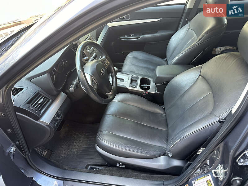 Універсал Subaru Outback 2013 в Одесі