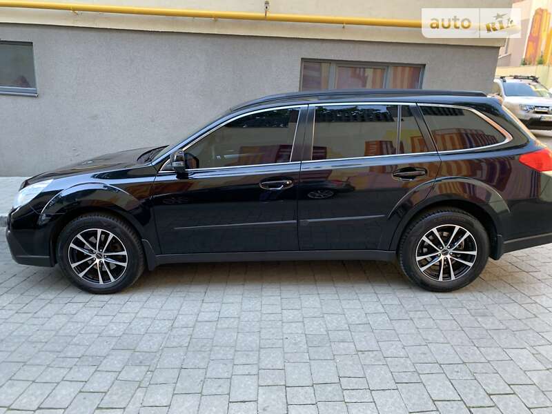 Универсал Subaru Outback 2013 в Львове