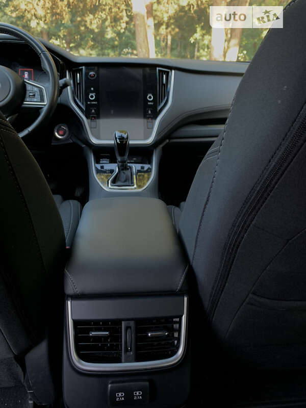Универсал Subaru Outback 2021 в Вараше