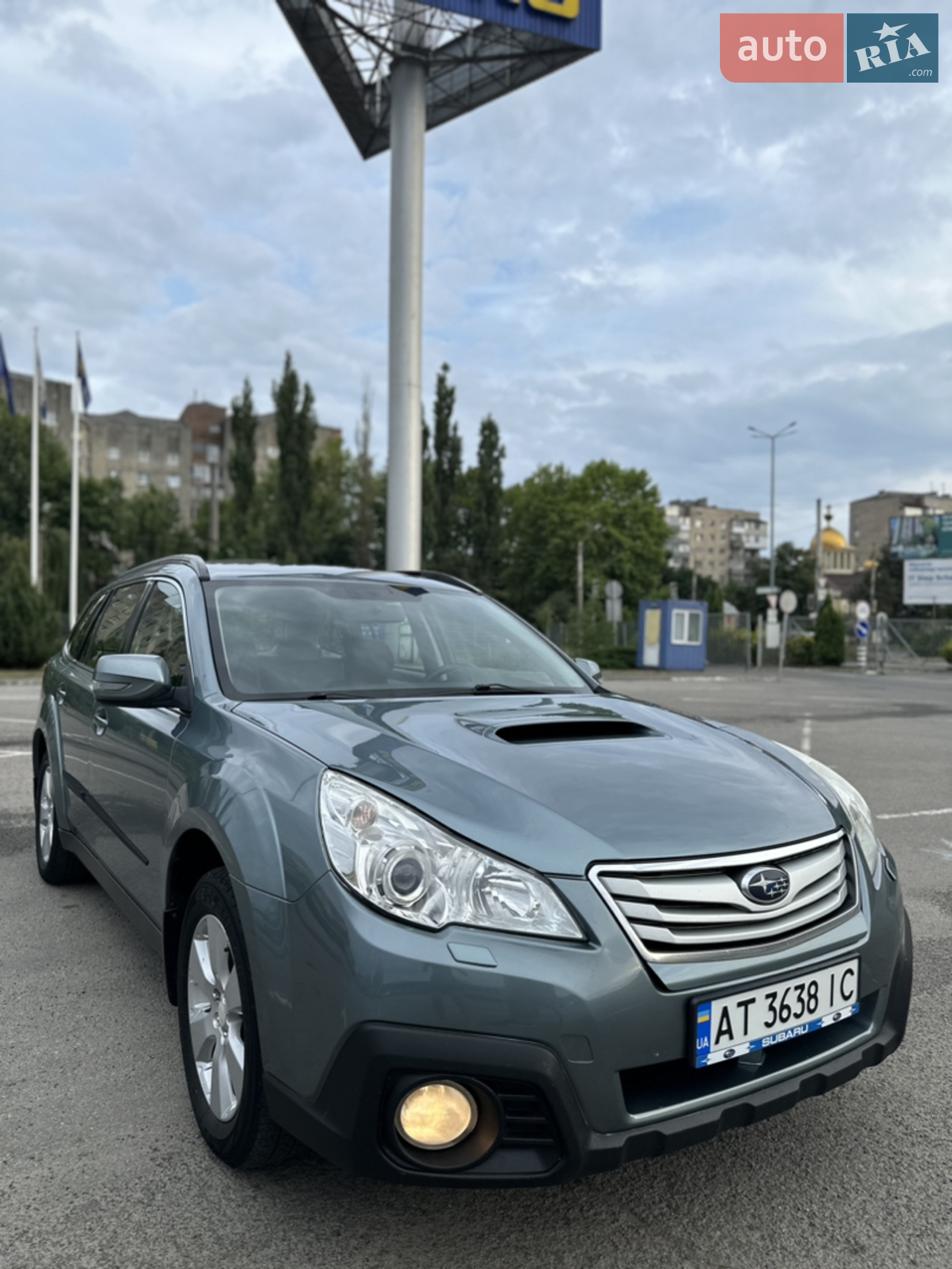 2010 Subaru Outback - фото 1