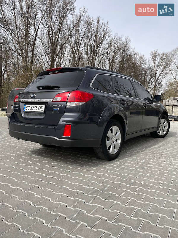 Универсал Subaru Outback 2010 в Дрогобыче