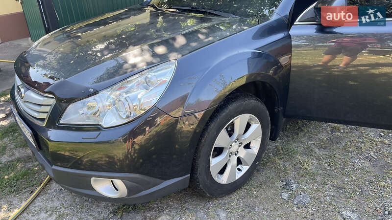 Универсал Subaru Outback 2010 в Киеве