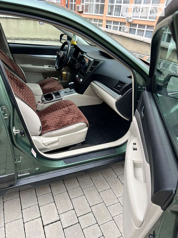 Универсал Subaru Outback 2014 в Черновцах