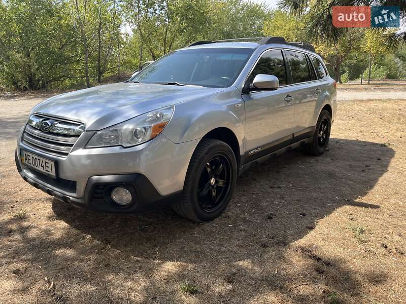 Универсал Subaru Outback 2013 в Днепре
