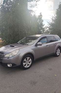 Универсал Subaru Outback 2010 в Вышгороде