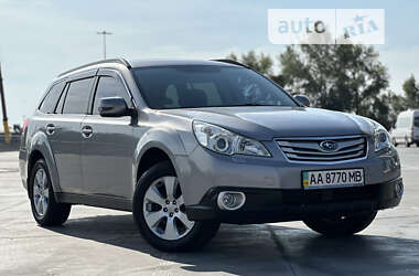 Универсал Subaru Outback 2011 в Киеве