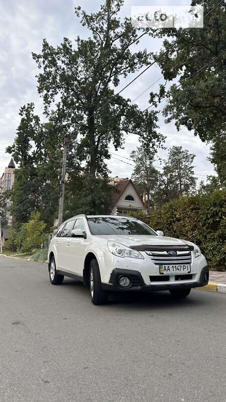 Універсал Subaru Outback 2012 в Києві