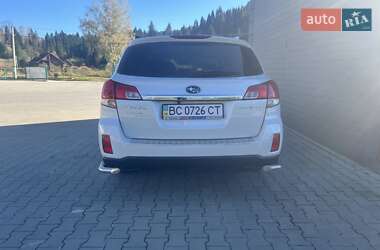 Универсал Subaru Outback 2013 в Сходнице