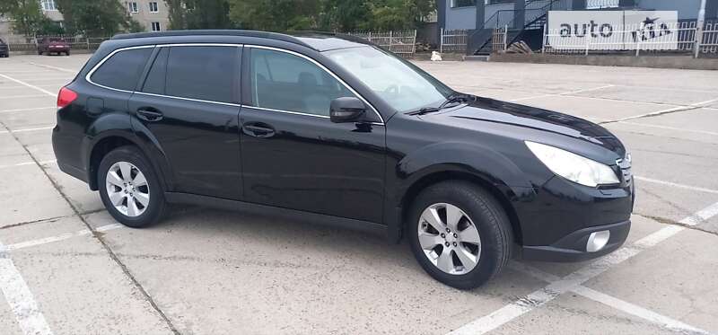Універсал Subaru Outback 2011 в Южноукраїнську