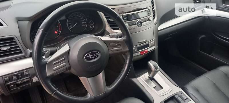 Універсал Subaru Outback 2011 в Южноукраїнську