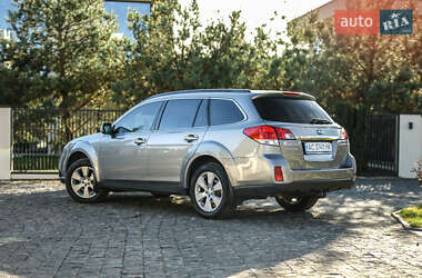 Универсал Subaru Outback 2010 в Львове