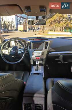 Универсал Subaru Outback 2011 в Киеве
