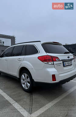 Универсал Subaru Outback 2011 в Киеве