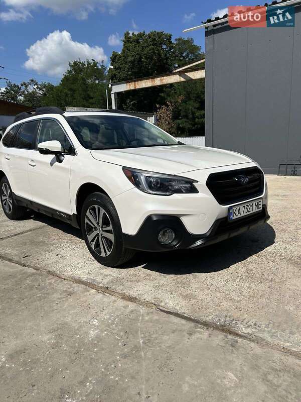 Универсал Subaru Outback 2018 в Киеве