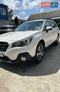 Универсал Subaru Outback 2018 в Киеве