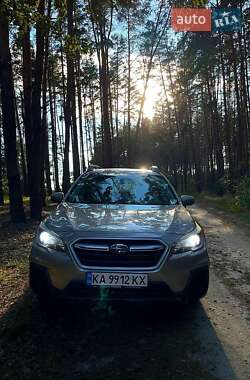 Универсал Subaru Outback 2018 в Киеве