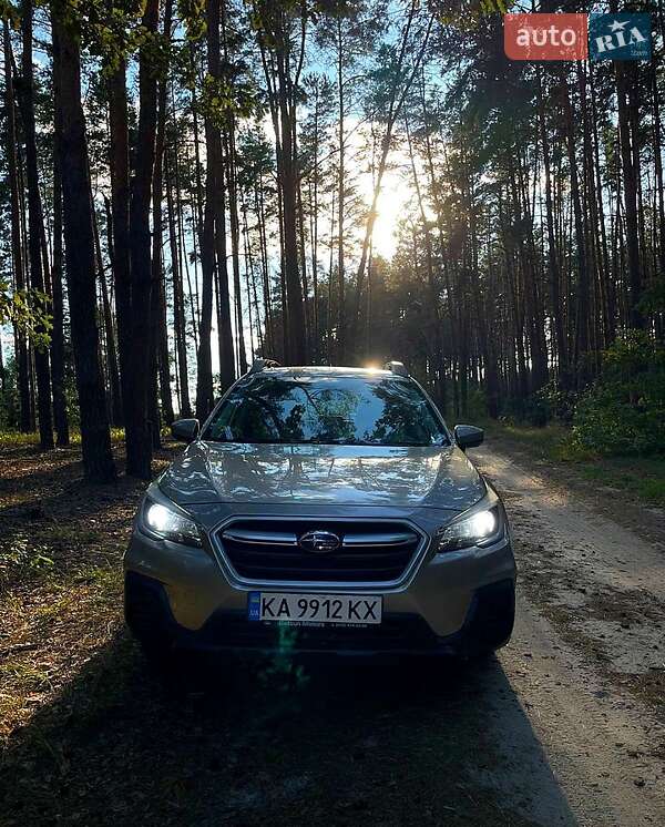 Универсал Subaru Outback 2018 в Киеве