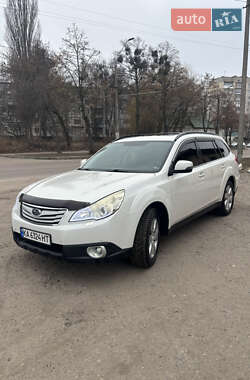 Универсал Subaru Outback 2012 в Житомире