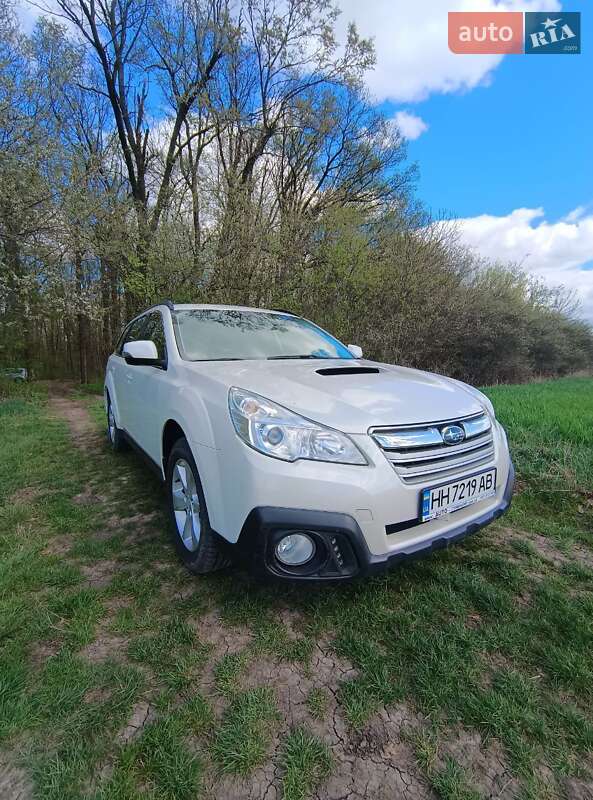 Subaru Outback 2013