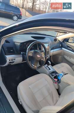 Универсал Subaru Outback 2014 в Сторожинце