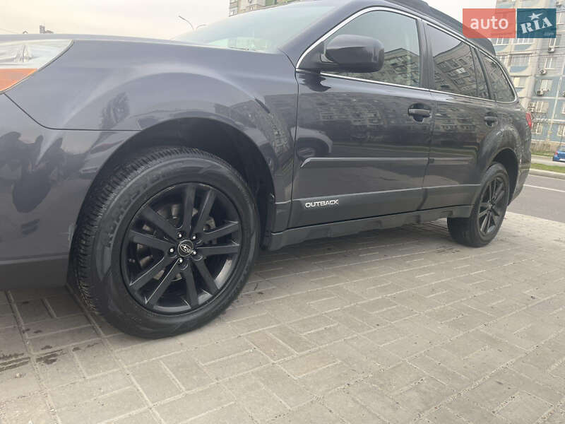 Універсал Subaru Outback 2013 в Черкасах