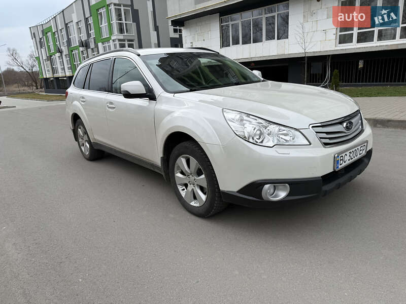 Subaru Outback 2012